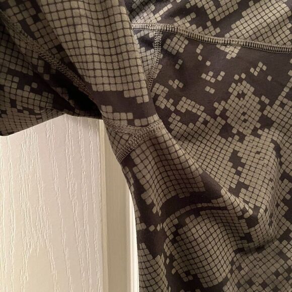 Lululemon Wunder Under Crop III Leggings Ziggy Snake Gator Green Women's Size 4 - Picture 15 of 15